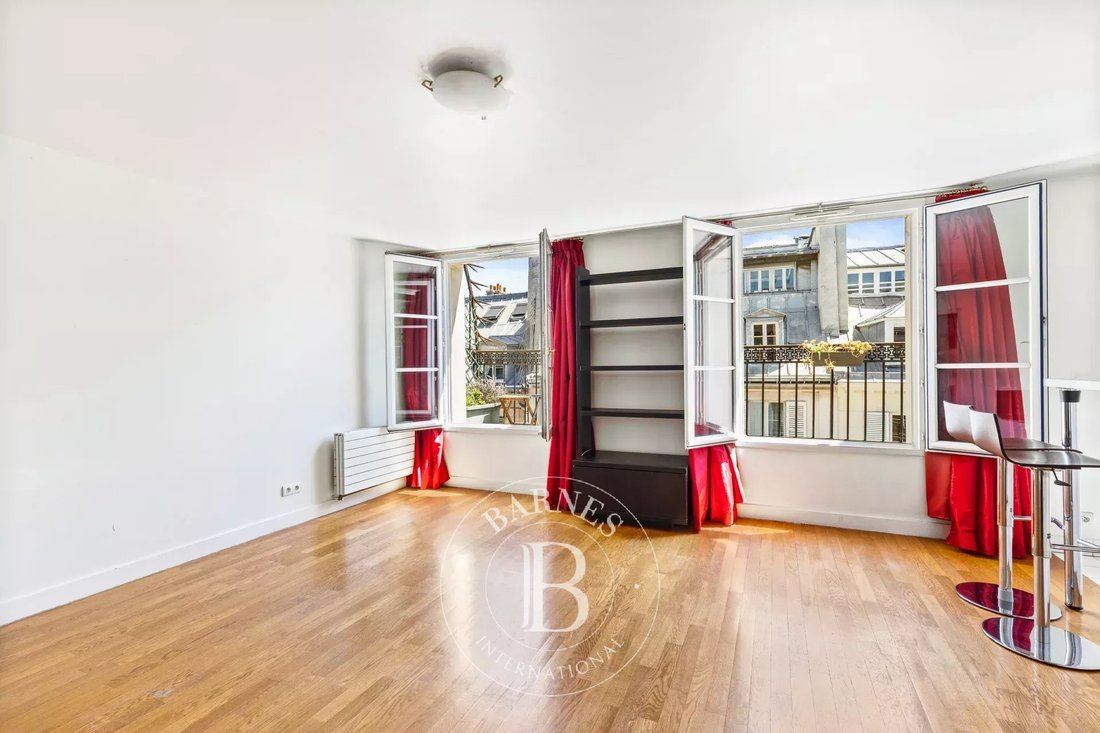 Apartment in Elysées-Madeleine, Paris 8e Arrondissement, Paris 2 - 18212830