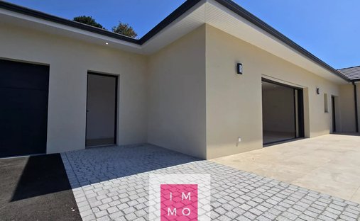 House in Bours, Occitania, France 1