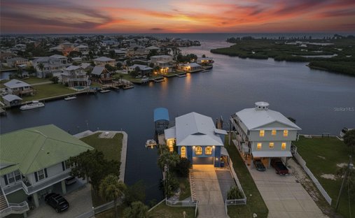 House in Hernando Beach, Florida, United States 1