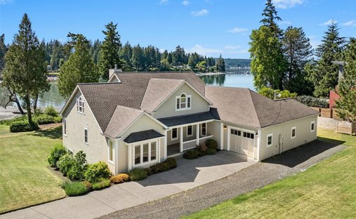 House in Poulsbo, Washington, United States 1