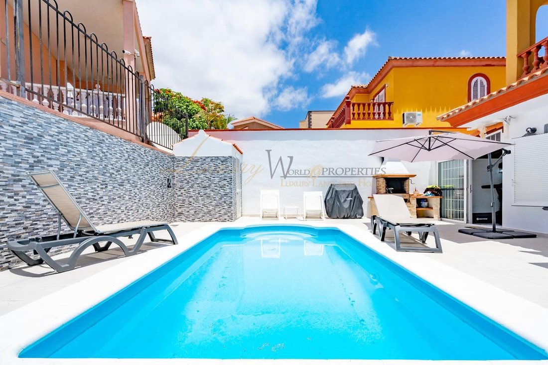 Villa in Costa Adeje, Adeje, Canary Islands 2 - 18212677