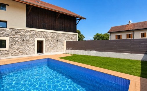 House in Crozet, Auvergne-Rhône-Alpes, France 1