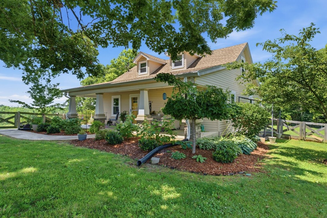 House in Dickson, Tennessee, United States 4 - 18211802