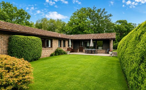 House in Goldsworth Park, Woking, England 1