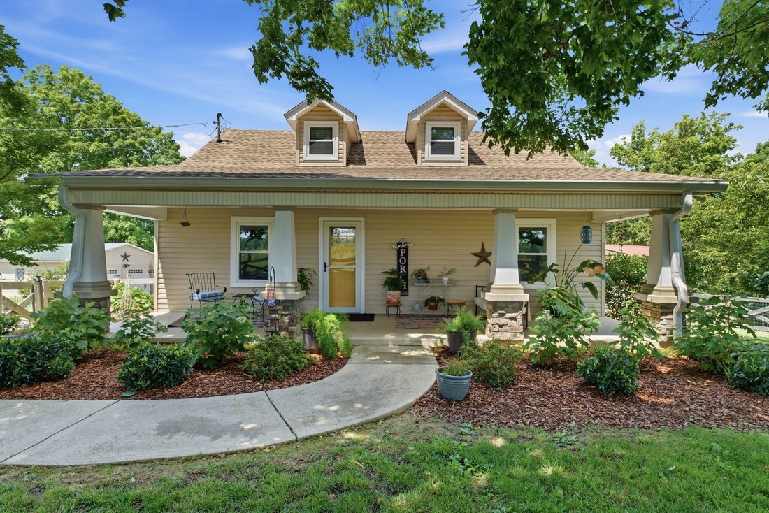 House in Dickson, Tennessee, United States 5 - 18211802