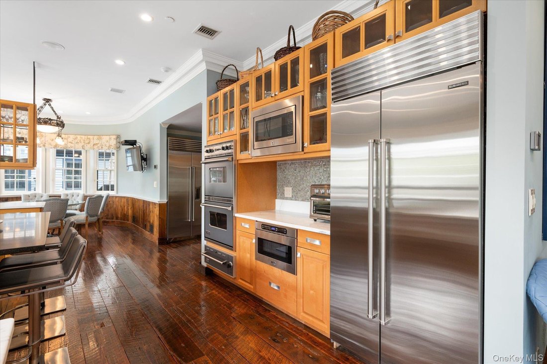 House in Old Westbury, New York, United States 5 - 15988436
