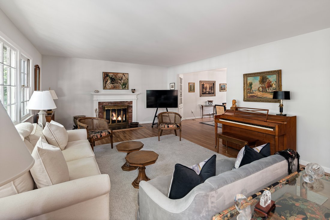 House in Stamford, Connecticut, United States 3 - 18212968