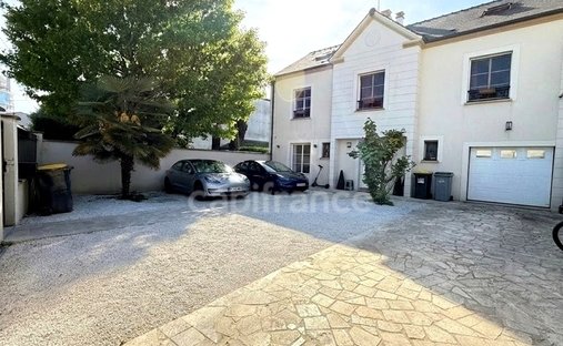 House in Les Dures Terres, Eaubonne, France 1