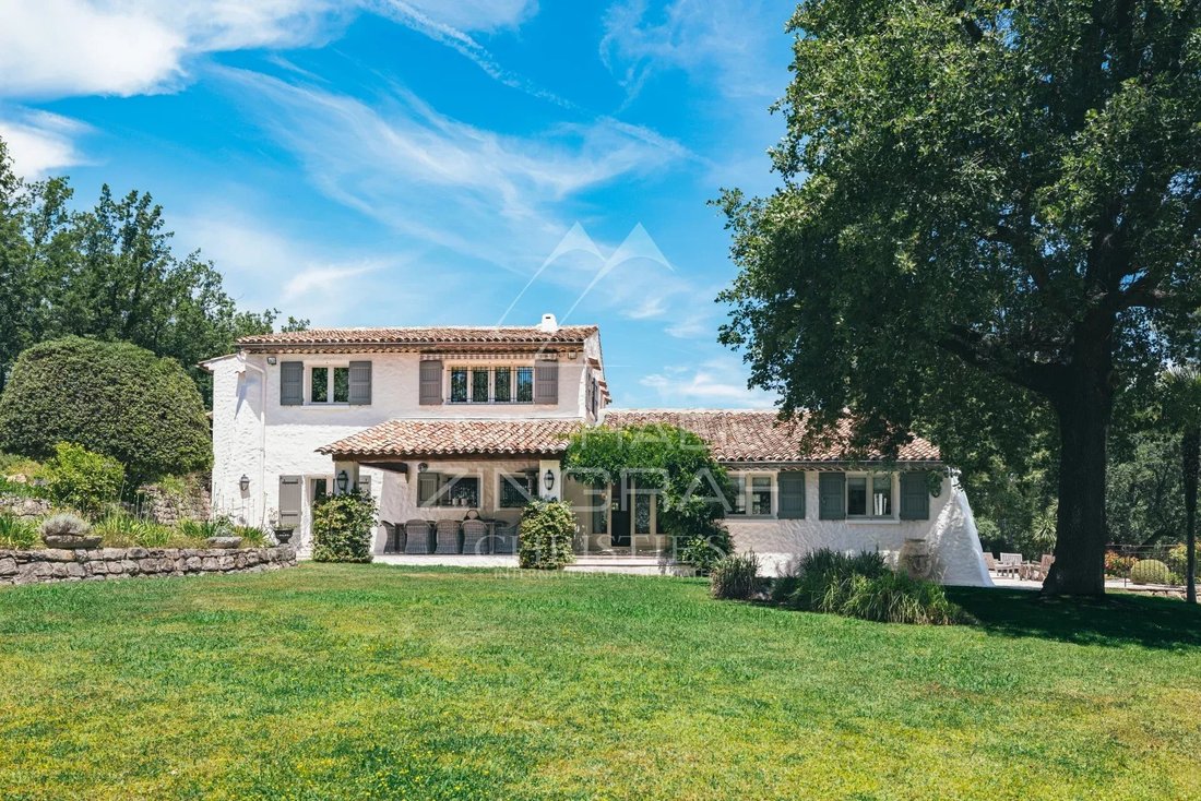 Villa in Sud, Roquefort-les-Pins, France 3 - 18212418