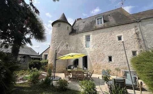 House in Cormery, Centre-Val de Loire, France 1