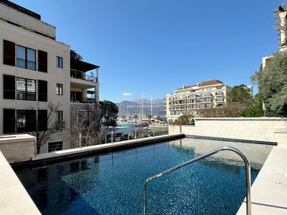 Apartment in Tivat, Tivat Municipality, Montenegro 1 - 18212026
