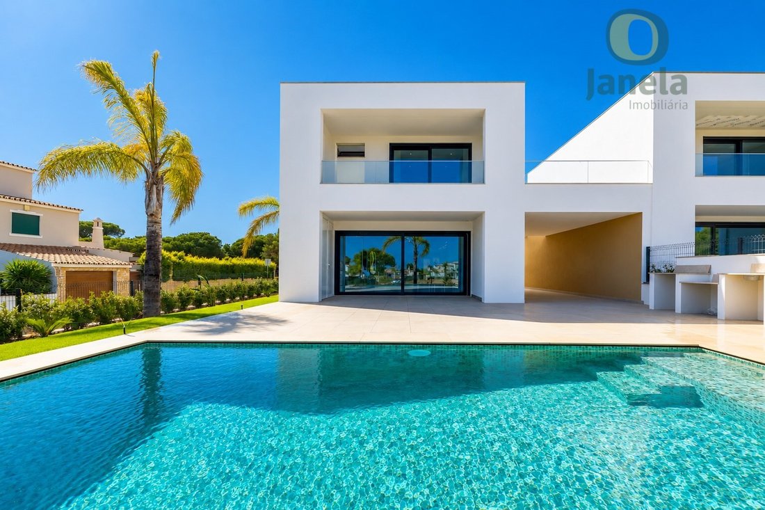 Casa a Quarteira, Algarve, Portogallo 1 - 18213226