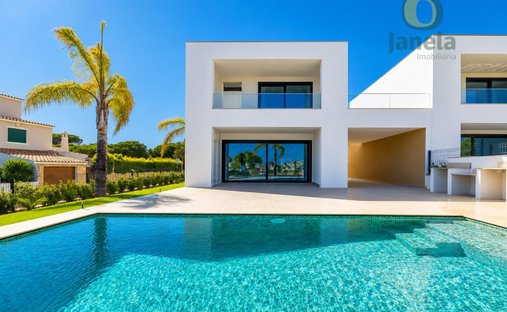 House in Quarteira, Algarve, Portugal 1