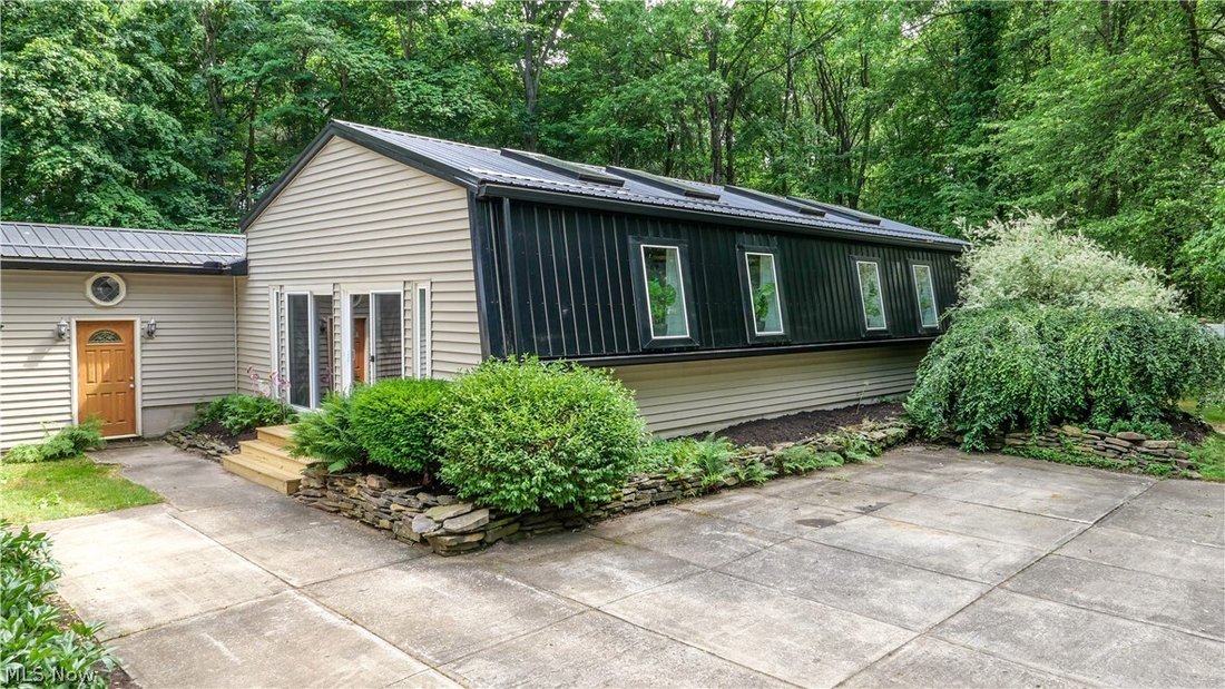 House in Garrettsville, Ohio, United States 5 - 18211658