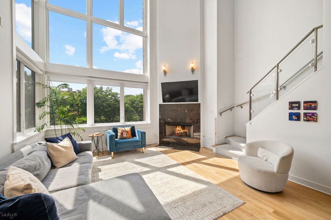Condo in Chicago, Illinois, United States 3 - 18212221