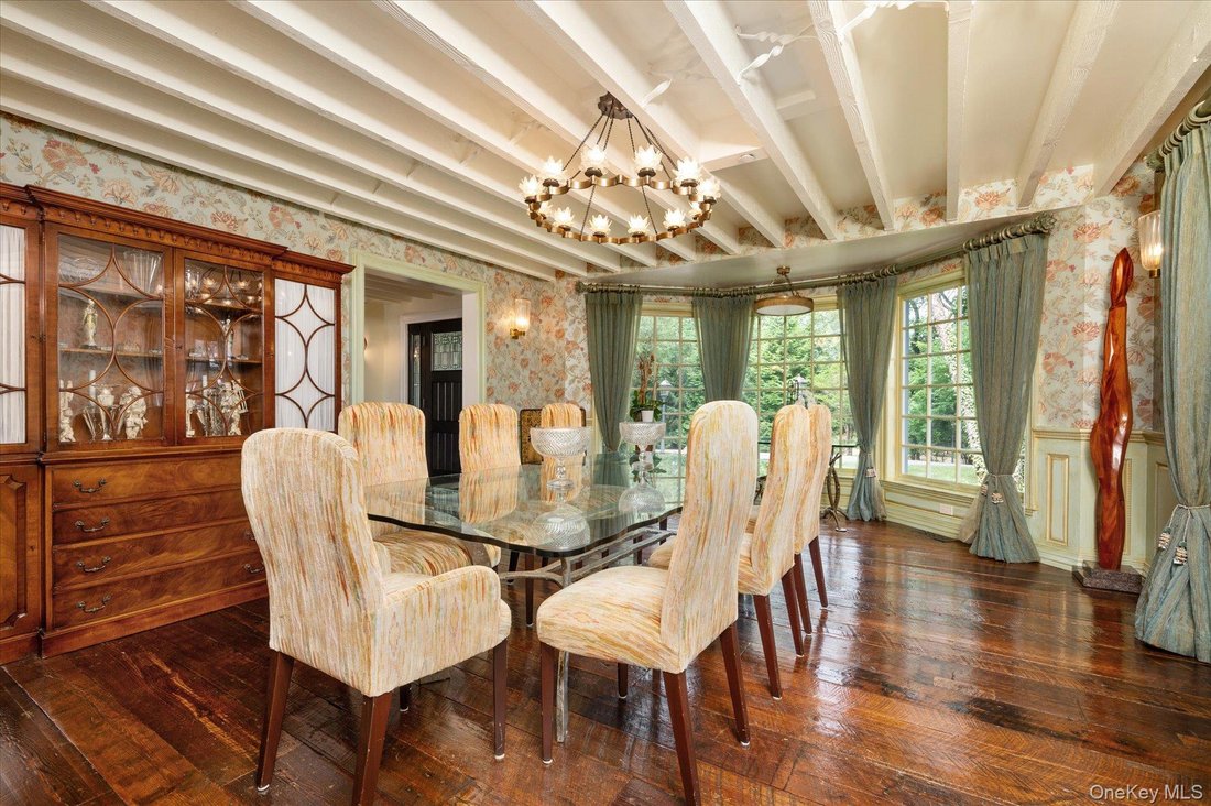 House in Old Westbury, New York, United States 3 - 15988436