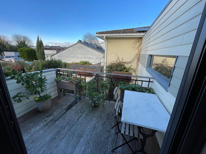 House in Le Bourg-Le Vieux Bourg, Lormont, France 2 - 18213155