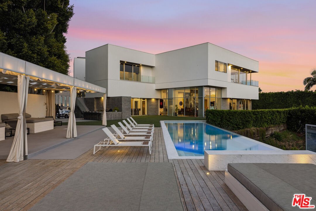House in Los Angeles, California, United States 1 - 18213095
