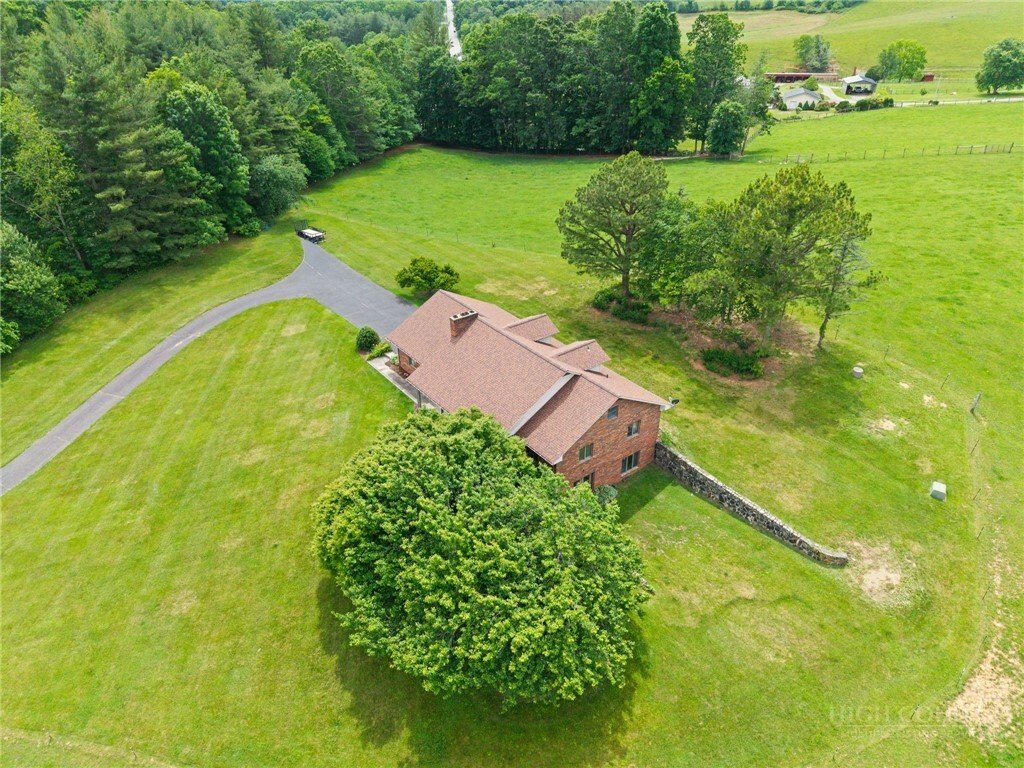 House in Crumpler, North Carolina, United States 4 - 18210947
