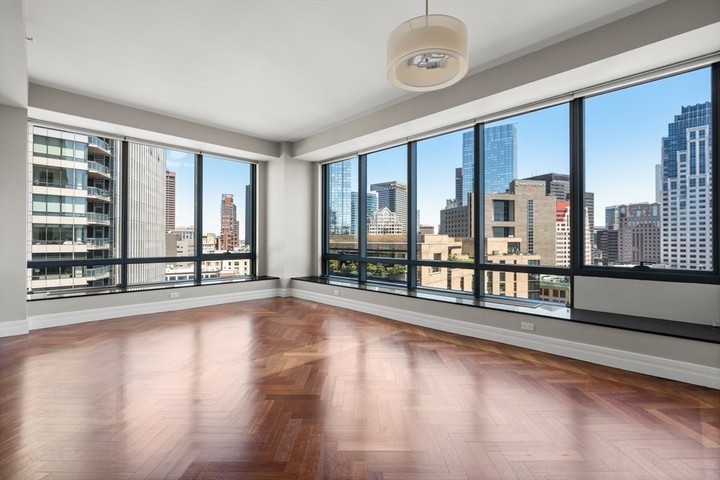 Condo in Boston, Massachusetts, United States 2 - 18028232