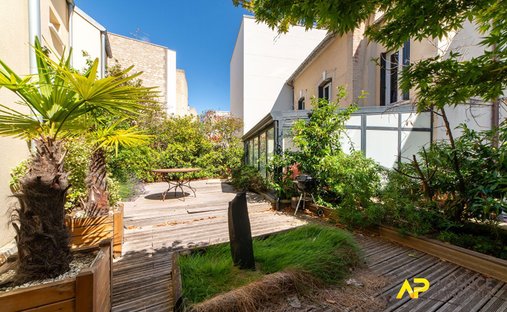 House in Souvenir Français, La Garenne-Colombes, France 1