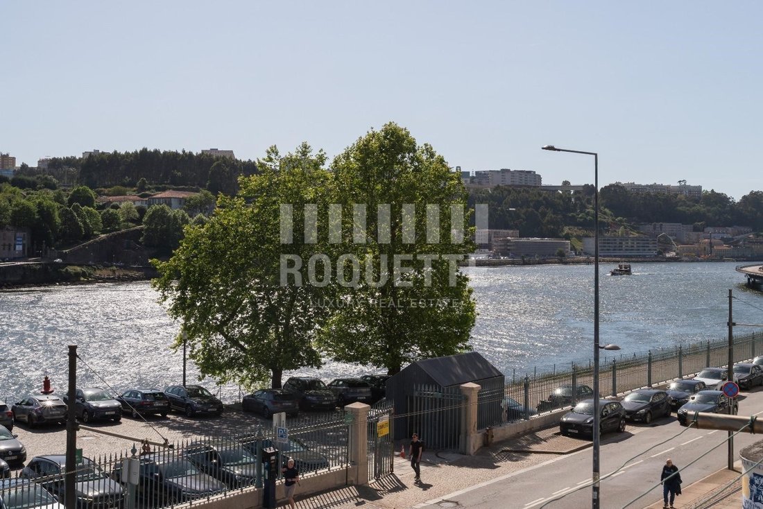 Apartment in Cedofeita, Santo Ildefonso, Se, Miragaia, Sao Nicolau e Vitoria, Porto District, Portugal 2 - 18213225