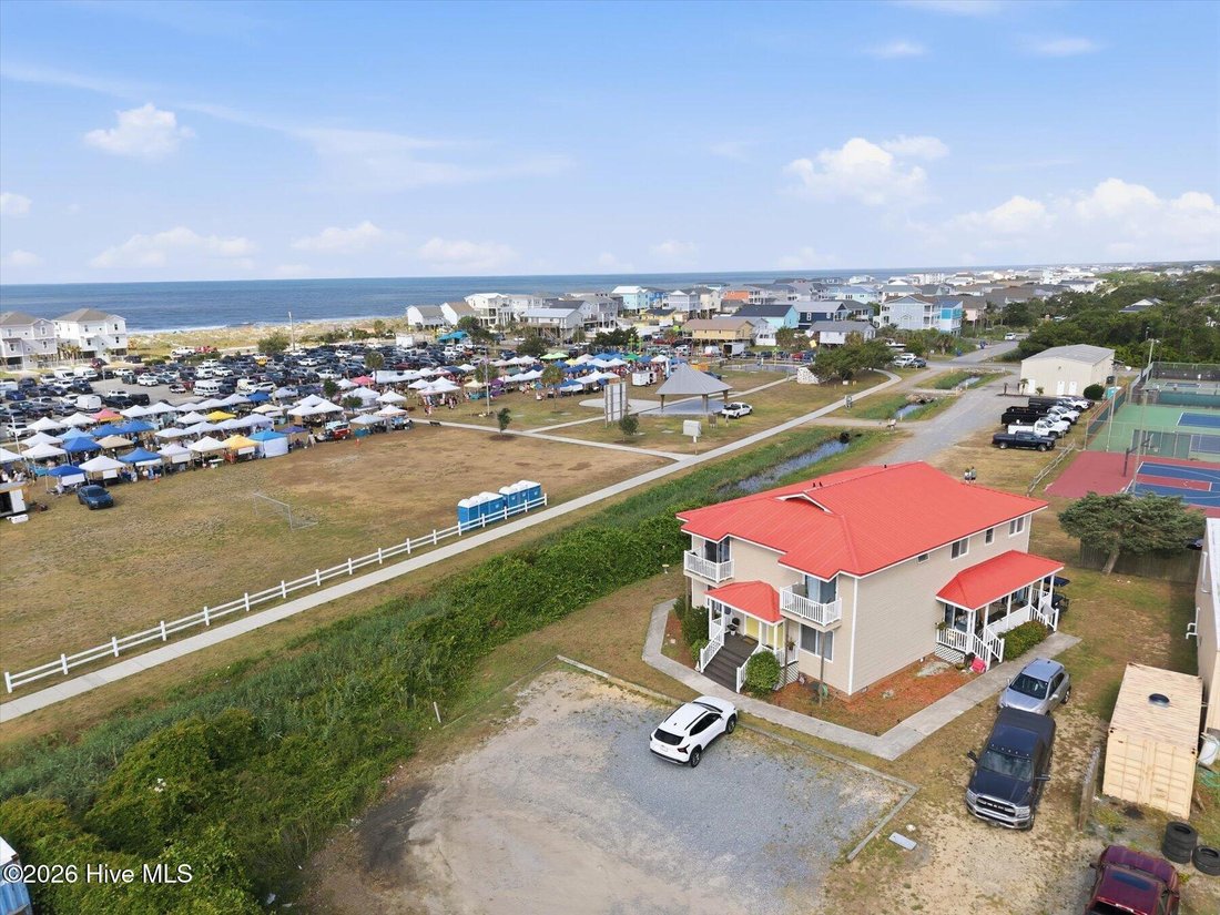 House in Oak Island, North Carolina, United States 4 - 18211570