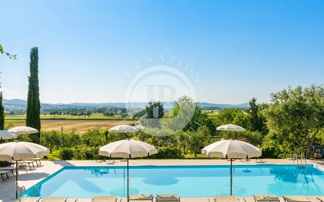 Estate in Montepulciano, Tuscany, Italy 3 - 18212672