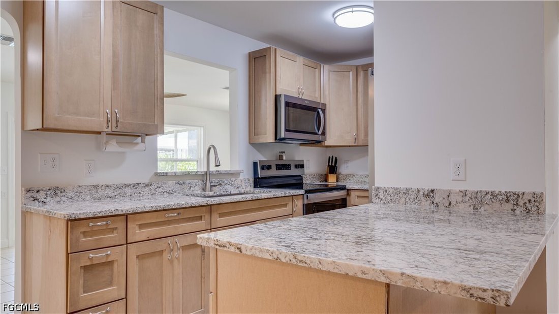 House in Saint James City, Florida, United States 3 - 18212555