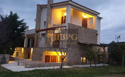 Villa in Istiaia-Aidipsos, Thessaly and Central Greece, Greece 1