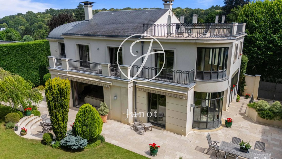 Casa en Thierry-Saint-Cloud, Ville-d'Avray, Francia 1 - 17542752