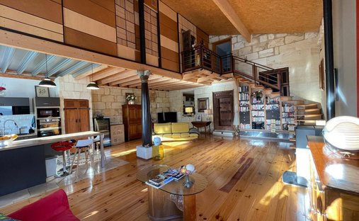 House in Le Bourg-Le Vieux Bourg, Lormont, France 1