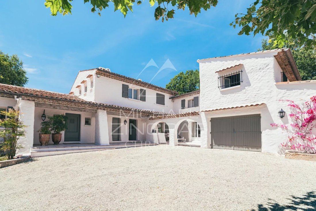 Villa in Sud, Roquefort-les-Pins, France 5 - 18212418