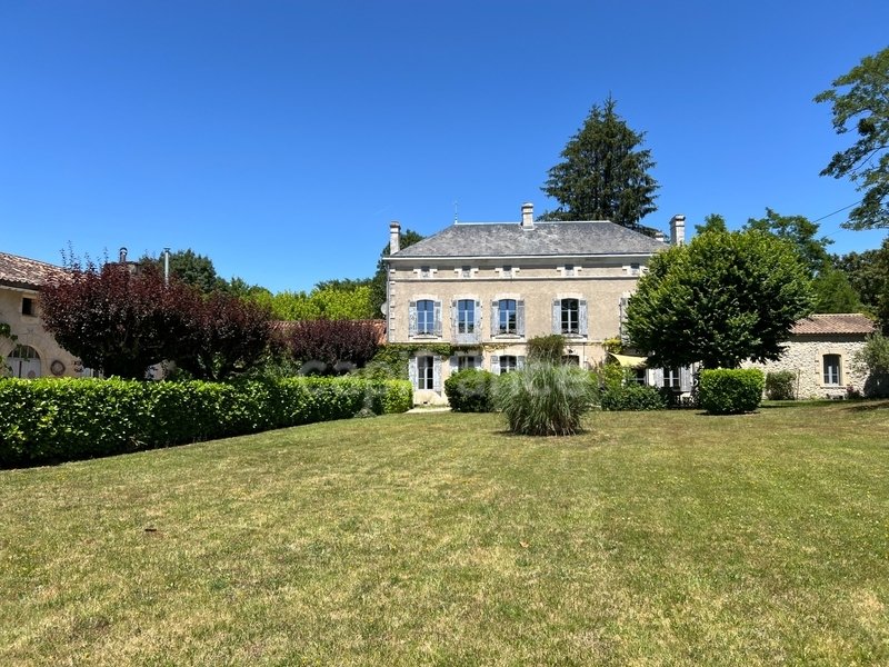 Maison à Montguyon, Nouvelle-Aquitaine, France 1 - 18213216