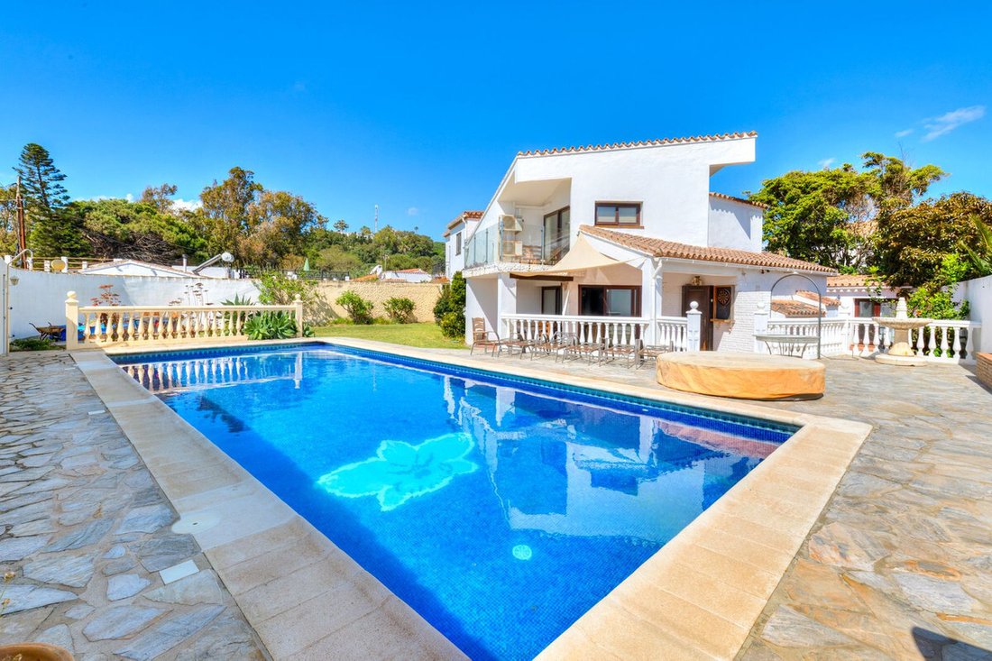 Villa in Estepona, Andalusia, Spain 5 - 18212414