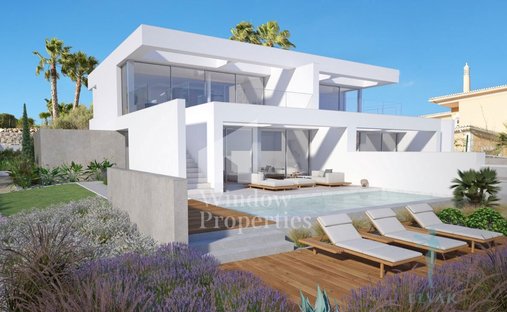 House in Faro (Se e Sao Pedro), Algarve, Portugal 1