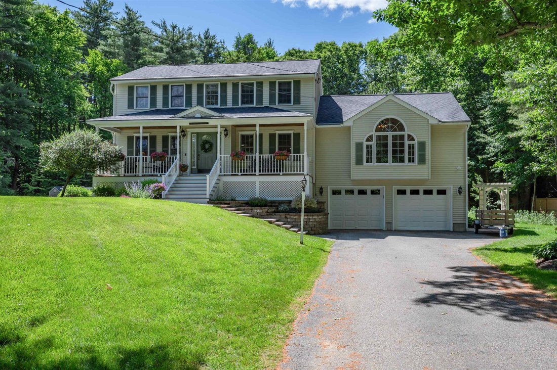 House in Derry, New Hampshire, United States 2 - 18212241