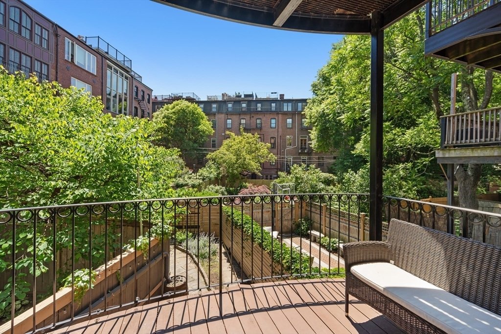 Condo in Boston, Massachusetts, United States 1 - 18133057
