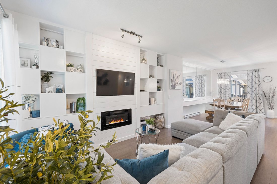 House in Coquitlam, British Columbia, Canada 2 - 18211612