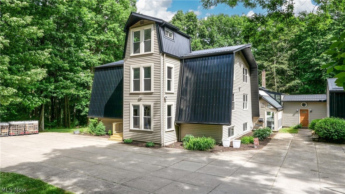 House in Garrettsville, Ohio, United States 1 - 18211658
