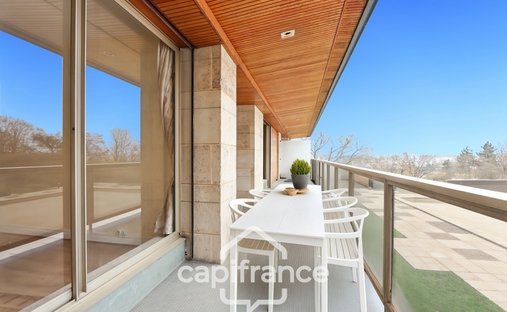 Apartment in Saint-Cloud, Ile-de-France, France 1
