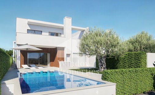 House in Santa Barbara de Nexe, Algarve, Portugal 1