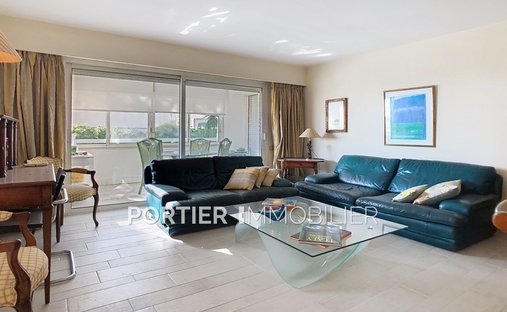 Apartment in Les Cougoulins-Rastines, Antibes, France 1