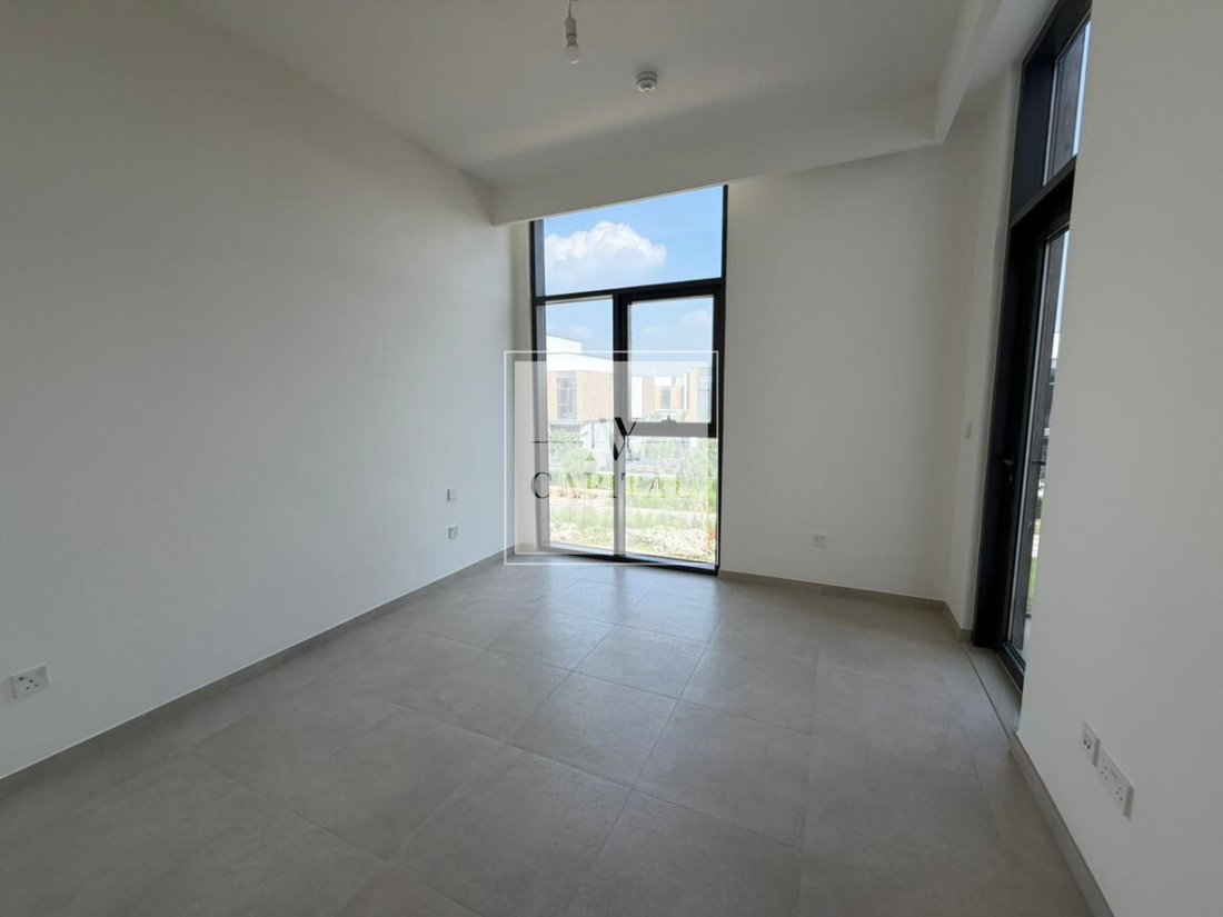 Villa in Al Hebiah Sixth, Al Hebiah, Dubai 2 - 18211096