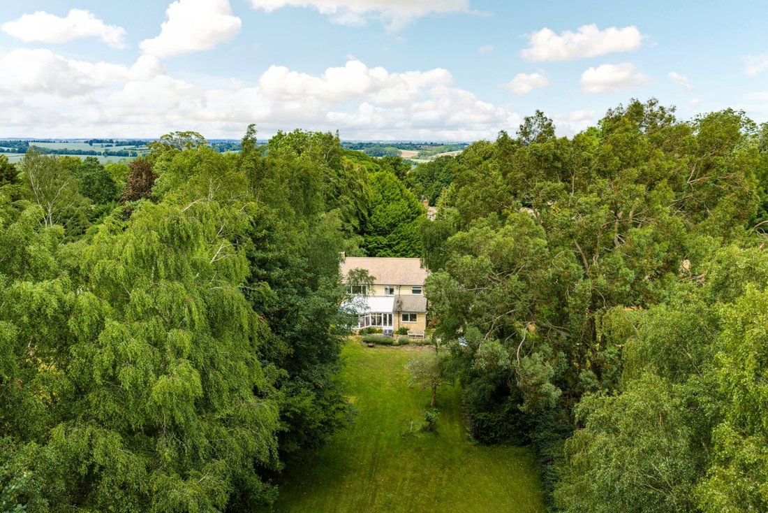 House in Oxfordshire, England 2 - 18211052