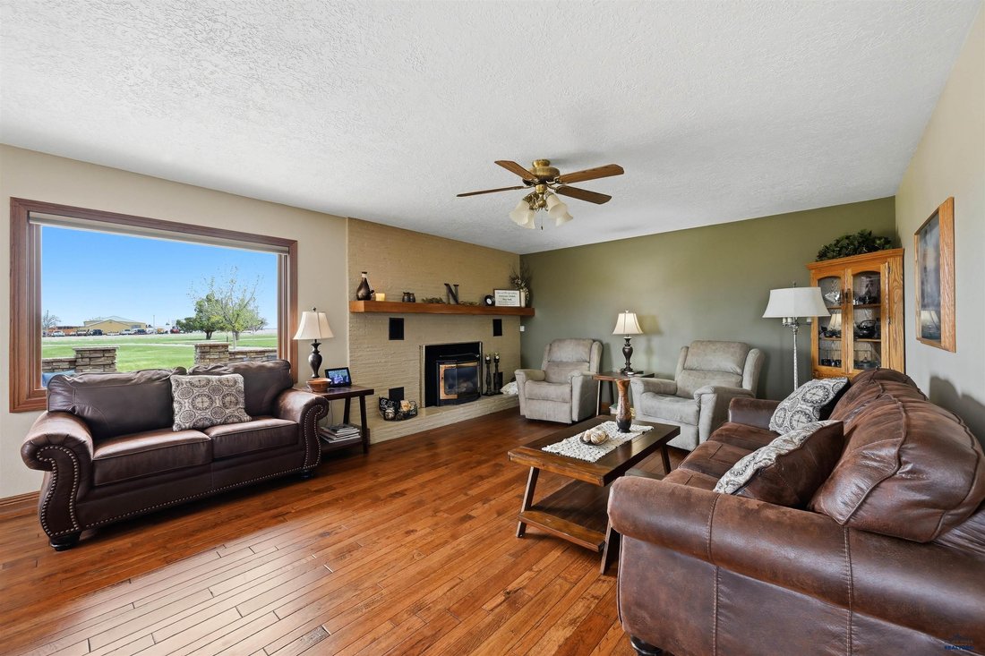 House in Belle Fourche, South Dakota, United States 4 - 18211545