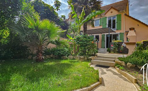 House in La Prevote, Thiais, France 1