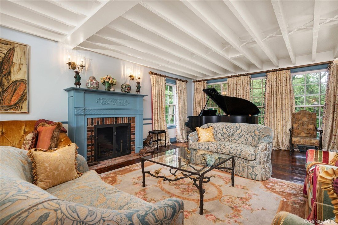 House in Old Westbury, New York, United States 2 - 15988436