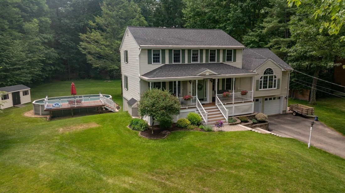 House in Derry, New Hampshire, United States 3 - 18212241