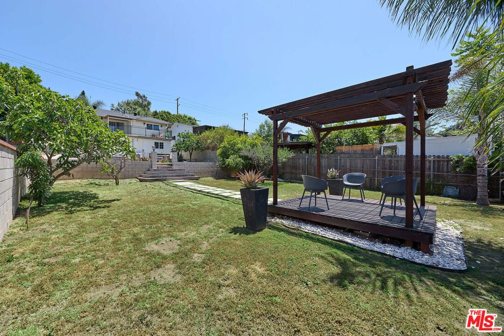 House in Los Angeles, California, United States 3 - 18211357